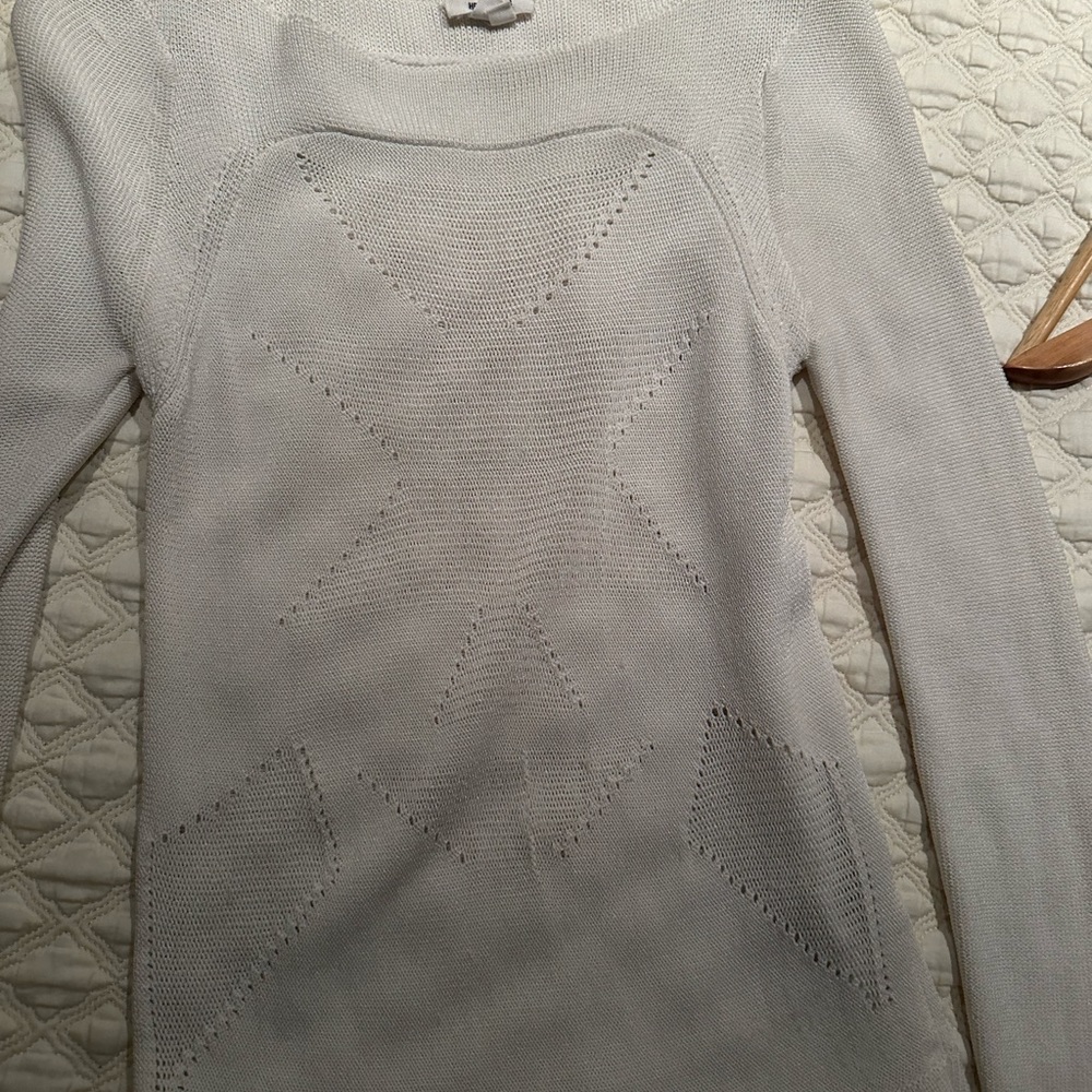 semi sheer - Picture 3 of 4